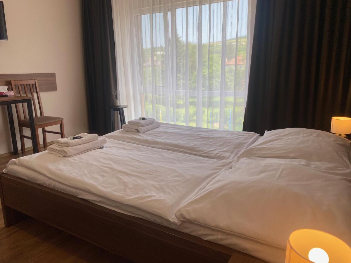 Hotel Arena Brumov Eksteriør bilde