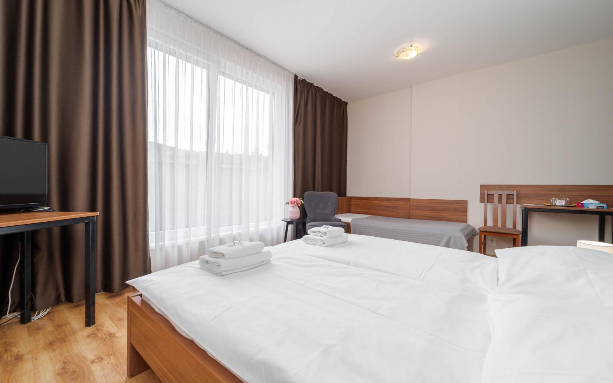 Hotel Arena Brumov Eksteriør bilde
